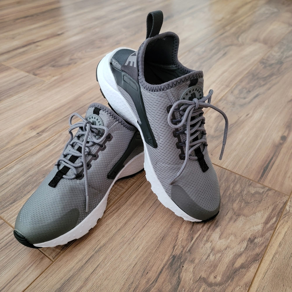 Nike Women’s Air Huarache Run Ultra Cool Womens Size 6.5